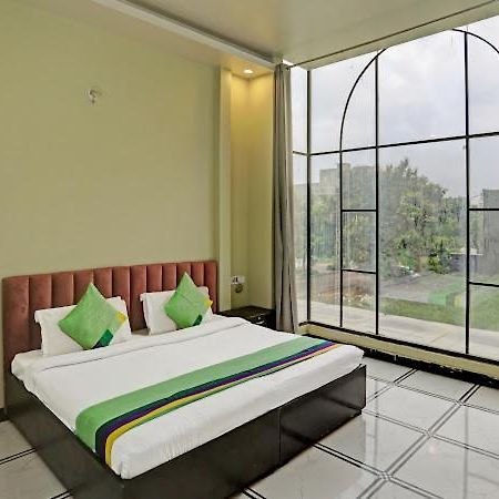 Expo View Residency Hotel Grander Noida Exterior foto